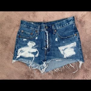 Levi 501 shorts mid rise